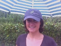 Retrouvailles LTA 2008 - Stéphanie et la casquette HSE (collector de chez collector)